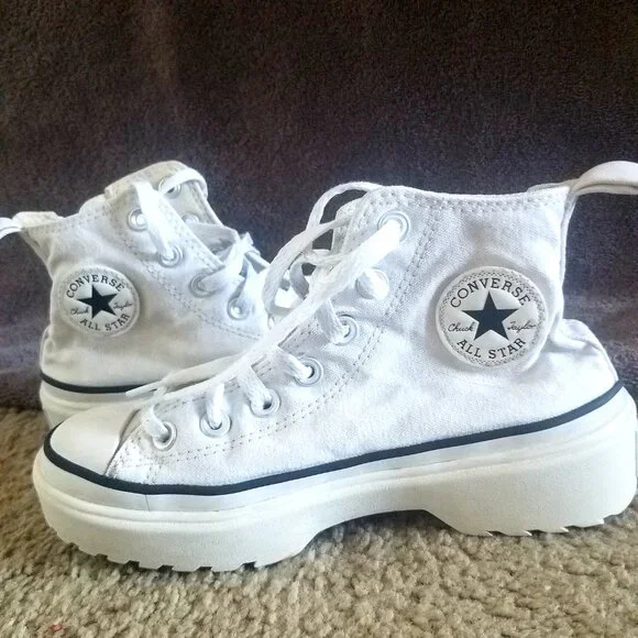 Converse All-Star Chuck Taylor Lugged Lift - Picture 2 of 8